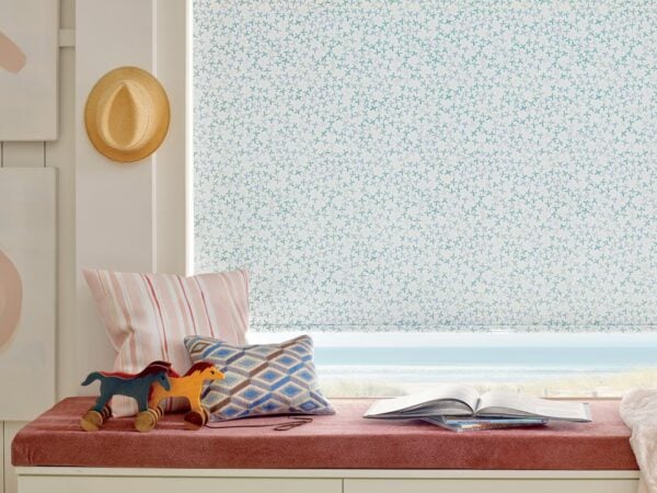 Design Studio Roller Shades rol floralstamp kids room detail