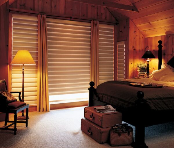 Pirouette Window Shadings er linen bedroom